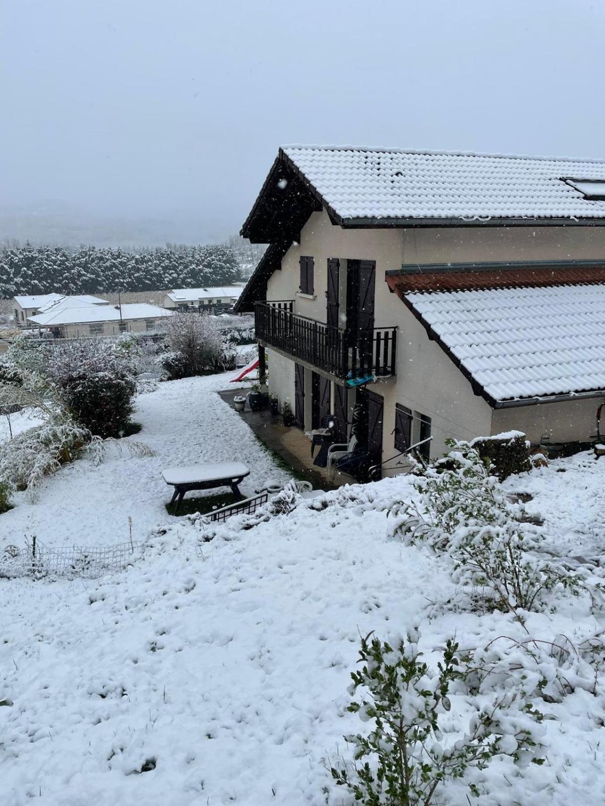 Maison Entre Lacs Et Forets Montréal La Cluse Dış mekan fotoğraf